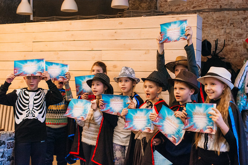 Как отметить Новый год классом — идеи для младших школьников в Армавире